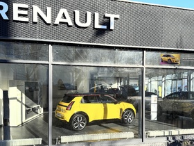 R5 Pop yellow Renault 5 etech in gelb